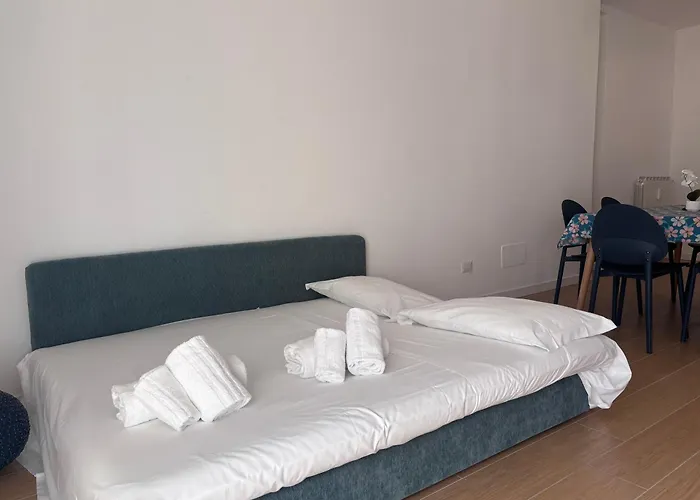 Domus Blue Giureconsulti Apartment